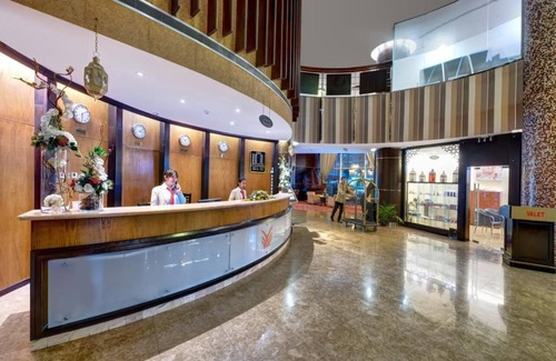 Al Khan Apartment | Comfortable Stay Near Al Mamzar Beach with Pool & Spa