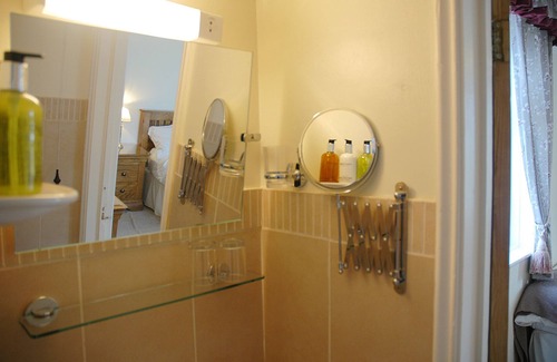 Westcott Other | Family Ensuite at Newcourt Barton: 10/10 Guest Rated Stay