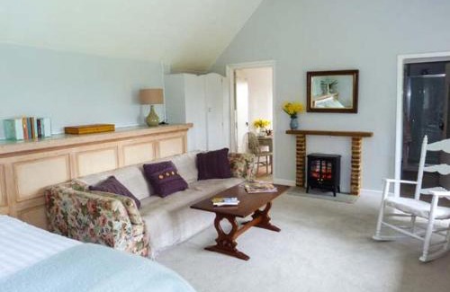 Battle House | Child-Friendly Retreat at Standard Hill Cottage - 4 Star Stay
