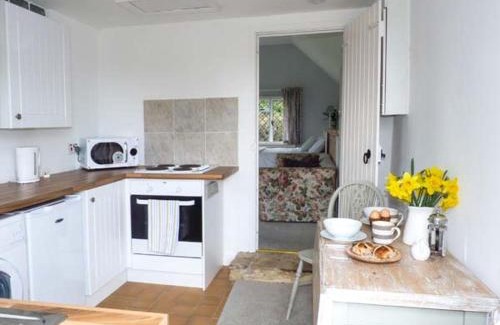 Battle House | Child-Friendly Retreat at Standard Hill Cottage - 4 Star Stay