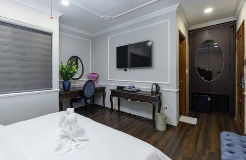 Tu Liem Hotel | Child-Friendly Standard Room at Hoang Gia Hotel Awaits