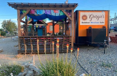Escalante House | Convenient RV Site with Full Hookup & Family-Friendly Vibe