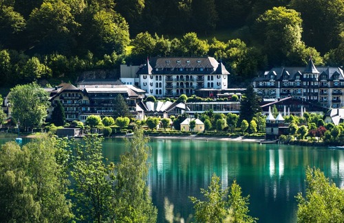Fuschl am See House | Relaxing Single Room with Spa & Ocean Views at Ebner's Waldhof