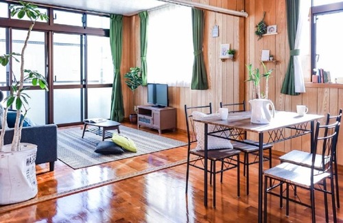 Chatan Apartment | Comfortable Twin Room Near American Village Beach
