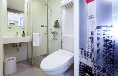 Nishiasakusa Hotel | Standard Twin Room Tower View @Hotel Tokyo