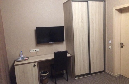 Omsk Hotel | Budget-Friendly Standartoff: Pet & Child Friendly Stay