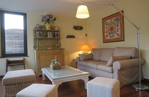 Isola Apartment | Cozy Standing Apartment - Isola 2000, Steps from Slopes