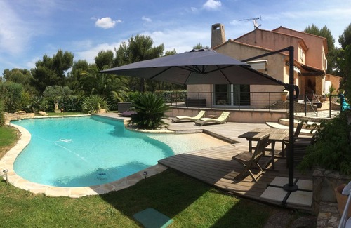 Aubagne House | Elegant House in a Scenic Garden Near Aix and Cassis