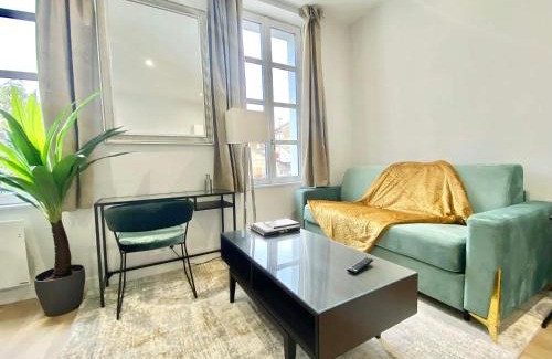 Marmande Apartment | Discover StandingHouse Marmande Centre: Family-Friendly Stay