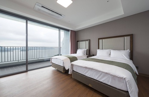 Suryuk Hotel | Discover Stanford Hotel & Resort in Tongyeong, 4-Star Stay