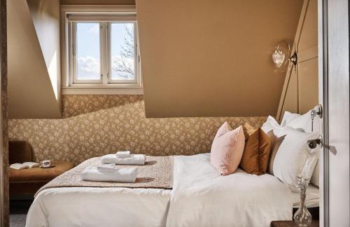 Selbjorn Hotel | Stangeland Gard