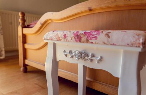 Bad Aussee Apartment | Stangl - Hof: Family-Friendly Hotel with Oceanfront Views
