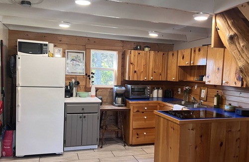 York Cottage | Stanhope Cottage close to National Park Beaches