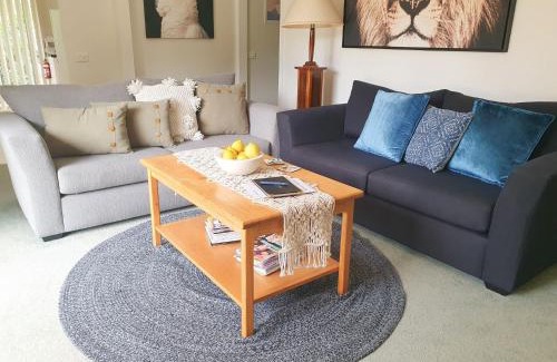 Stanley Apartment | Discover Stanley Hideaway: Pet-Friendly 4-Star Retreat