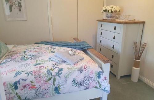 Stanley Apartment | Discover Stanley Hideaway: Pet-Friendly 4-Star Retreat