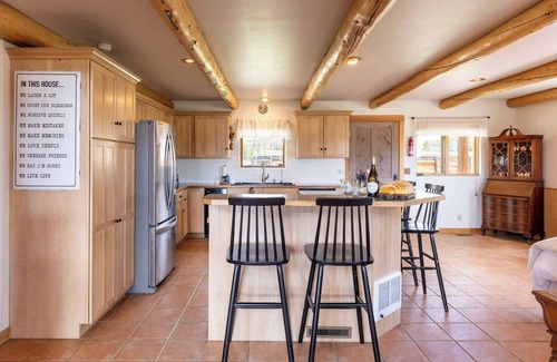 Stanley Cabin | Guest Rated 10/10: Stanley Family-Friendly Retreat