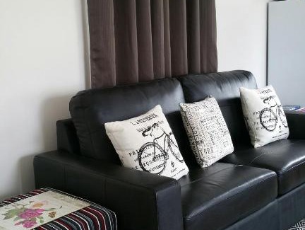 Stanley Apartment | Stanley Upstairs: Ocean View with 9/10 Guest Satisfaction