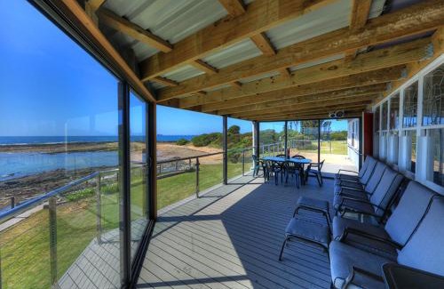 Cowrie Point House | Discover Stanley View Beach House with Oceanfront Amenities