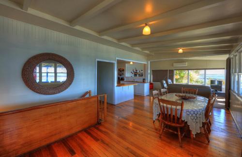 Cowrie Point House | Discover Stanley View Beach House with Oceanfront Amenities