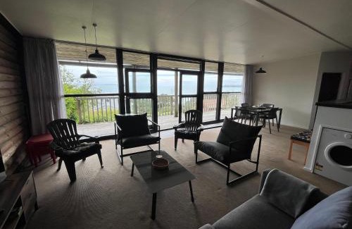 Stanmore Bay House | Stanmore Bay Log Cabin - short walk to beach