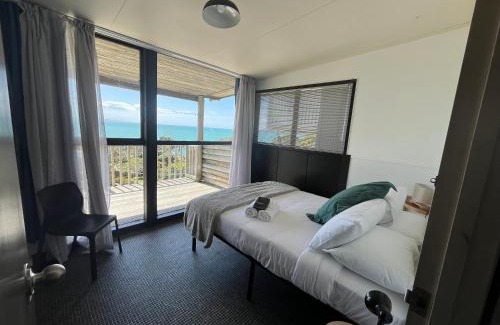 Stanmore Bay House | Stanmore Bay Log Cabin - short walk to beach