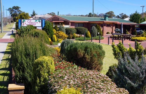 Stanthorpe Hotel | Discover Stannum Lodge Motor Inn: 4-Star Comfort Awaits