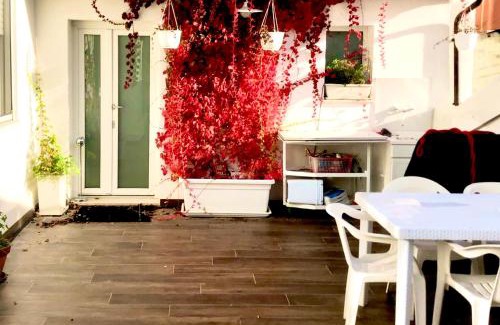 Ferrara Bed & Breakfast | Relaxing Retreat with Ocean View and Private Bath