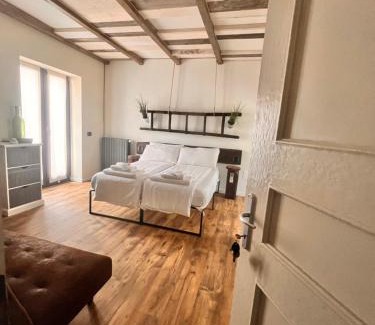 Mossini House | Child-Friendly Retreat at Stanza in Sondrio Coel
