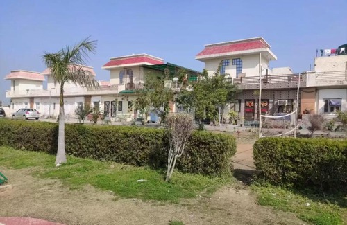 Kaikalur Bed & Breakfast | Welcoming STAR Bed and Breakfast Inn for Families & Pets