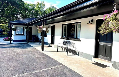 Indian River Apartment | Premier Star Gate Room 3 in Indian River, MI - Family Friendly