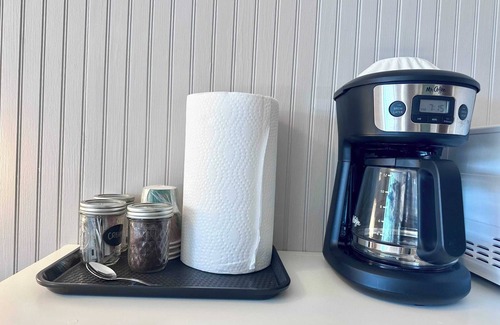 Indian River Apartment | Family-Friendly Star Gate Room 8 in Indian River, MI
