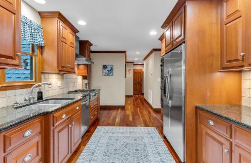 Etters House | Inviting Star Gazer A-Frame Cabin with Pool & Hot Tub