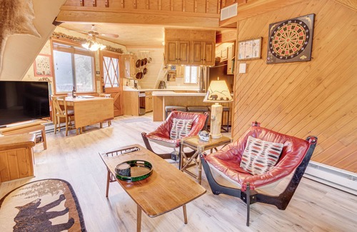 Pine Mountain Club Cabin | Discover Star House: Pool & Lake Access in Pine Mtn Club