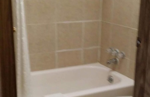 Biloxi Hotel | Discover Star Inn Biloxi: Family-Friendly Stay with Pool