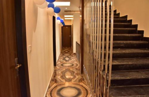 Aligarh Hotel | Budget-Friendly Star Inn with Breakfast & Family Amenities