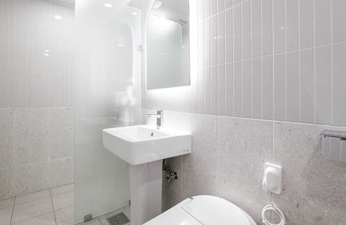 Yeongdeungpo-gu Hotel | Star Light: 10/10 Rated with Spa and Breakfast Included
