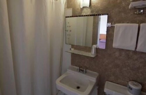 Morden Hotel | Budget-Friendly Star Motel with Family Amenities Await