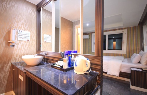 Pohang Hotel | Budget-Friendly Stay at Star Motel with Spa & Breakfast