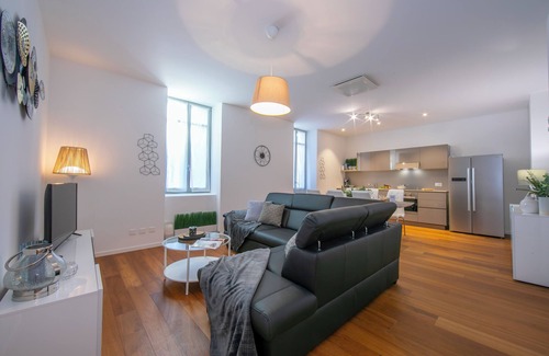 Lugano Apartment | Delightful Star of Lugano: Family-Friendly Stay with Spa