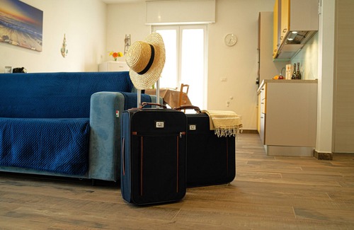 Municipio 5 Apartment | Cozy Star of the Sea Guest House with Breakfast Included