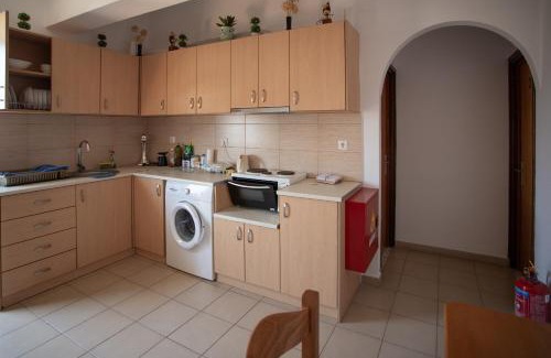 Siana Hotel | Highly Rated Star Sianna Village Rooms with Kitchen Access