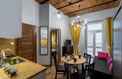 Czestochowa Apartment | Inviting Stara Kamienica Dąbrowskiego in Częstochowa