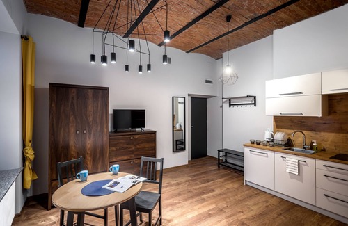 Czestochowa Apartment | Inviting Stara Kamienica Dąbrowskiego in Częstochowa