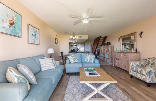Ormond-by-the-Sea Apartment | Relax at Starboard Light: 2 Bedrooms with Pool Access