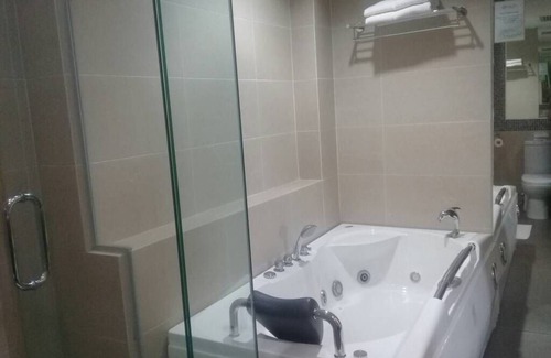 Kampung Permatang Bogak Hotel | Discover StarCity Hotel Alor Setar: Family-Friendly Retreat