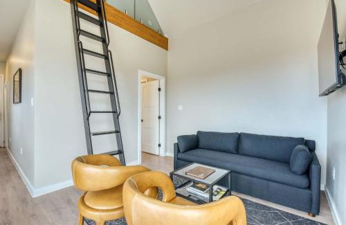 Study Butte-Terlingua Apartment | Stardust Cottage with Loft and Scenic Views for Families