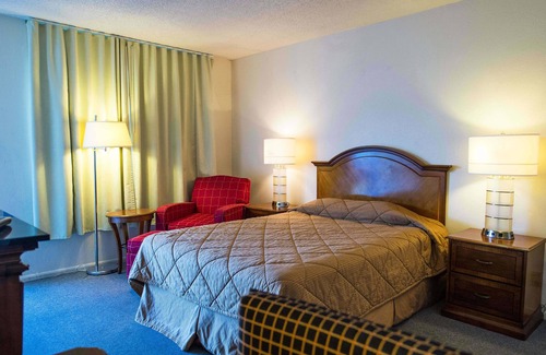 Downtown Hotel | Cozy Stardust Motel in Redding: Family-Friendly Amenities