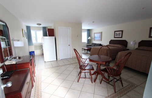 Timberlea Hotel | Discover Stardust Motel: Family-Friendly Stay with Breakfast