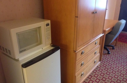 Naperville Hotel | Stardust Motel: Family-Friendly with Great Amenities