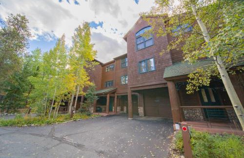 Keystone House | Experience Starfire 1992: Family-Friendly with a Hot Tub